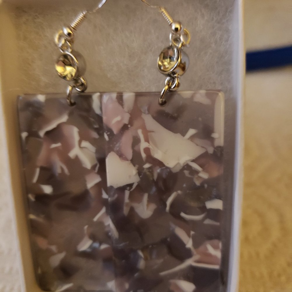 Earring - Picture 10 of 10